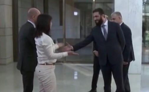 Ministrul german Annalena Baerbock și Jolani nu-și dau mâna
