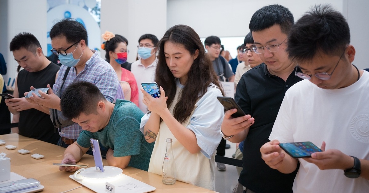 Beijing stimulează vânzările de telefoane, oferind subvenţii pentru consumatorii chinezi