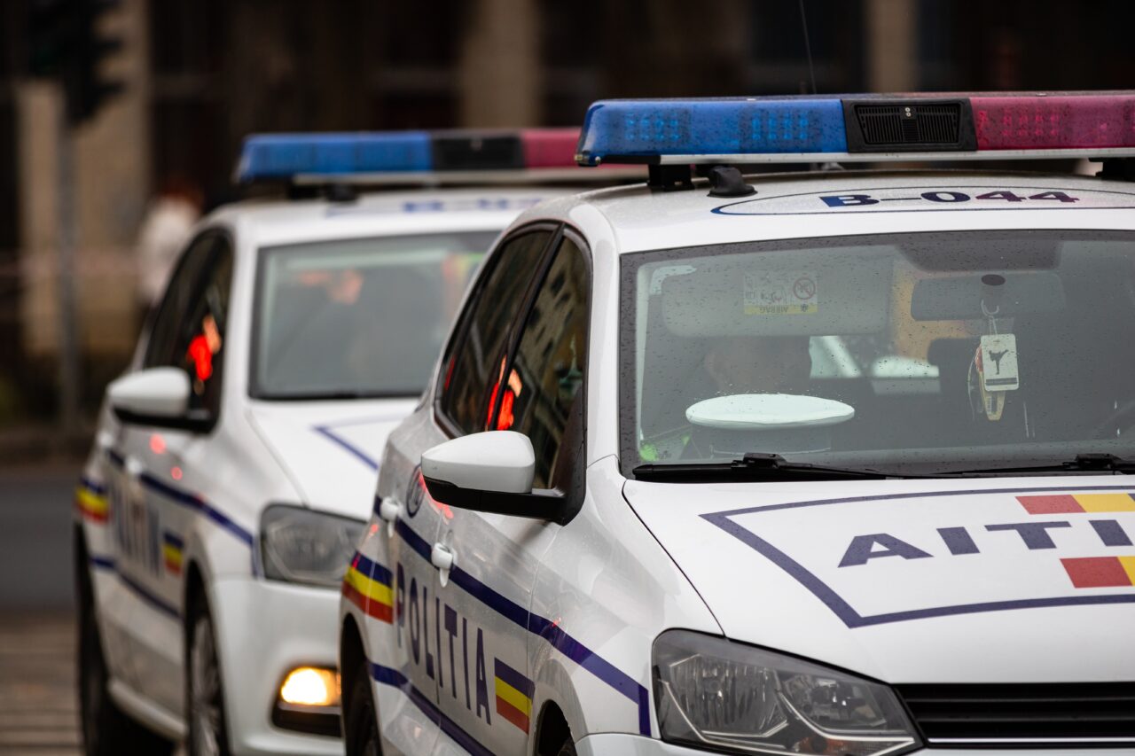Motivul INCREDIBIL pentru care un tânăr din Dolj a fost ÎNJUNGHIAT de mai multe persoane. Bărbatul a fost urmărit în trafic de agresor