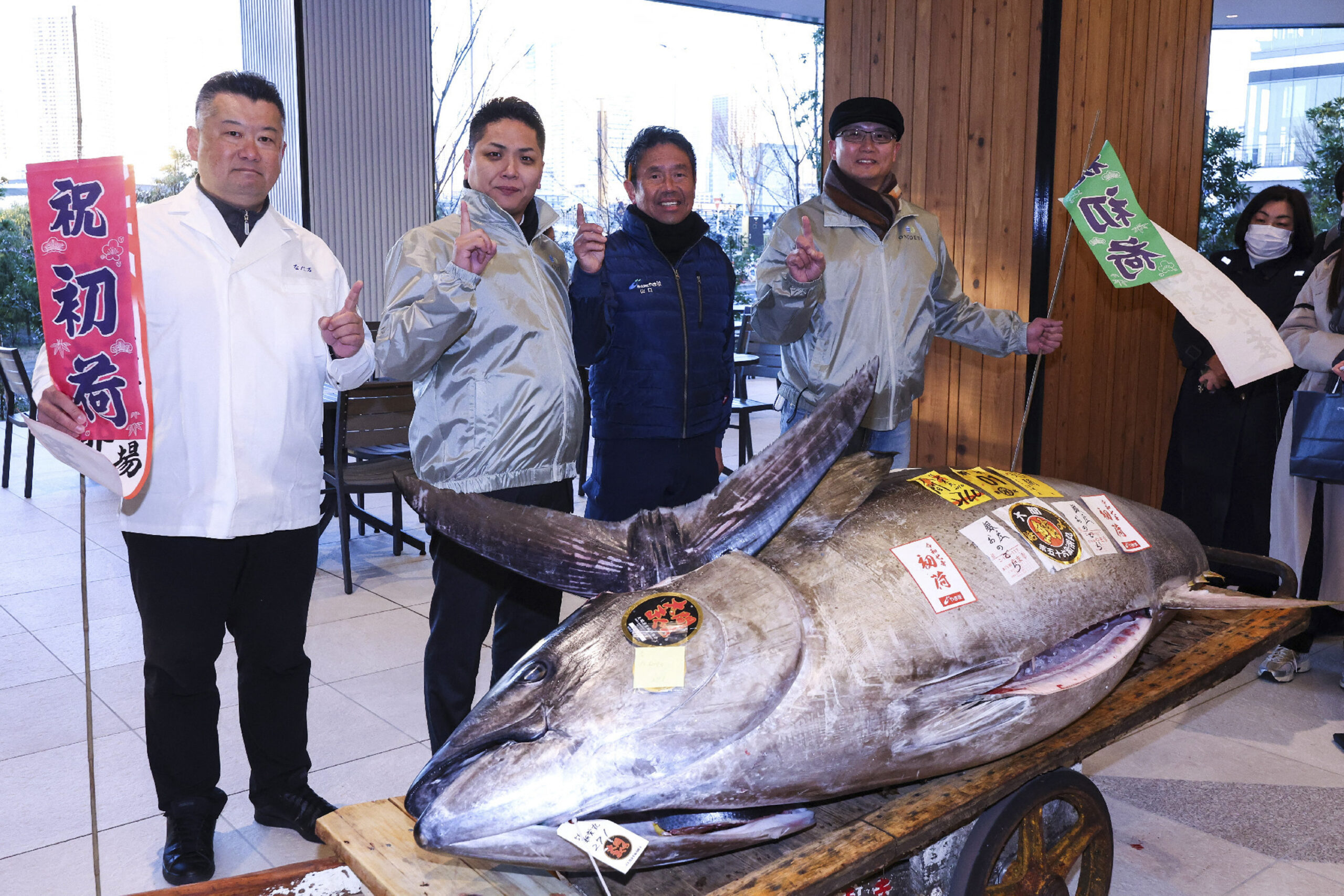 Suma enormă plătită de un restaurant japonez cu stele Michelin pentru un ton roșu. „Dorința noastră este ca oamenii să-l mănânce”