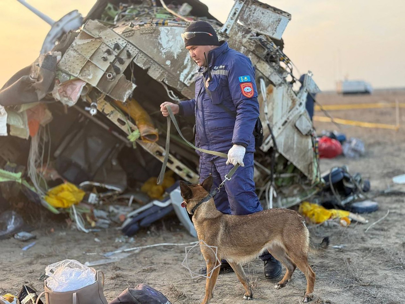 Privat: Rusia încearcă să minimalizeze speculaţiile că a fost implicată în prăbușirea avionului Azerbaijan Airlines în Kazahstan